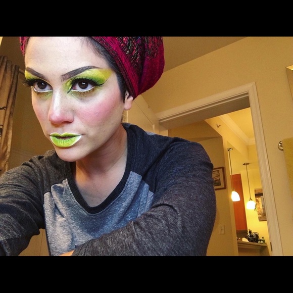 Meet your Posher, Vanessa! - Picture 9 of 11